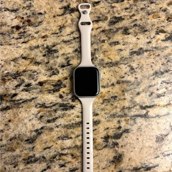 Apple Watch Series 8 45MM aluminum Silver